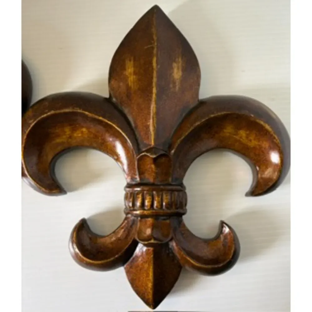 Fleur de Lis Bronze Tone Ceramic 12